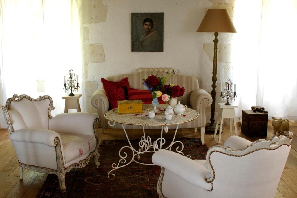 Le Moulin Bregeon Bed & Breakfast Linieres-Bouton Phòng bức ảnh